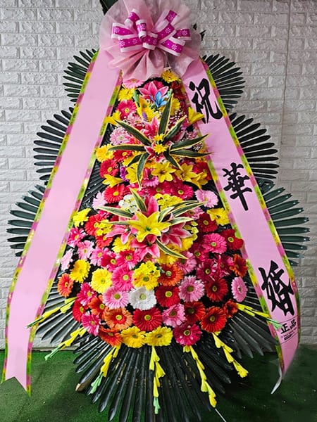 웨딩시그니처 온라인 커뮤니티 회원들이 랜선 너머 마음을 모아 보낸 화환
